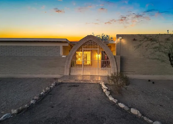 Holiday home Desert Vibes With Pool Sauna & Game Tucson