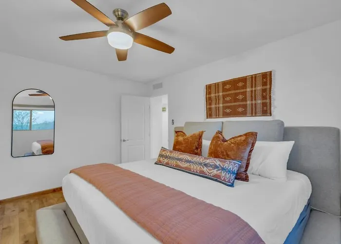 Desert Vibes With Pool Sauna & Game Holiday home Tucson